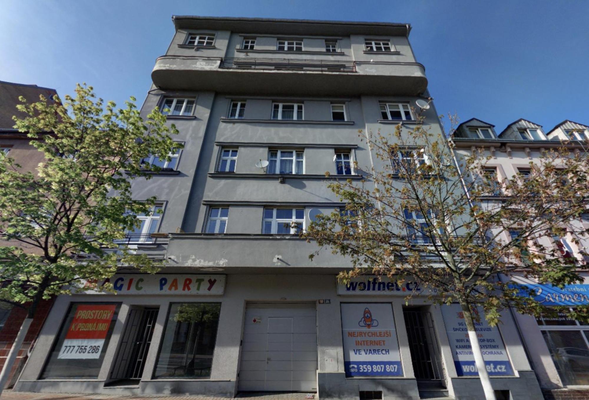 Large 3 Bedroom Apartment With City Skyline View Karlsbad Eksteriør billede